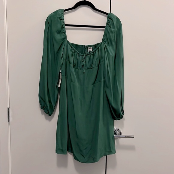 SUNDAY BEST DELILAH DRESS DARK IVY GREEN BNWT - Picture 2 of 5